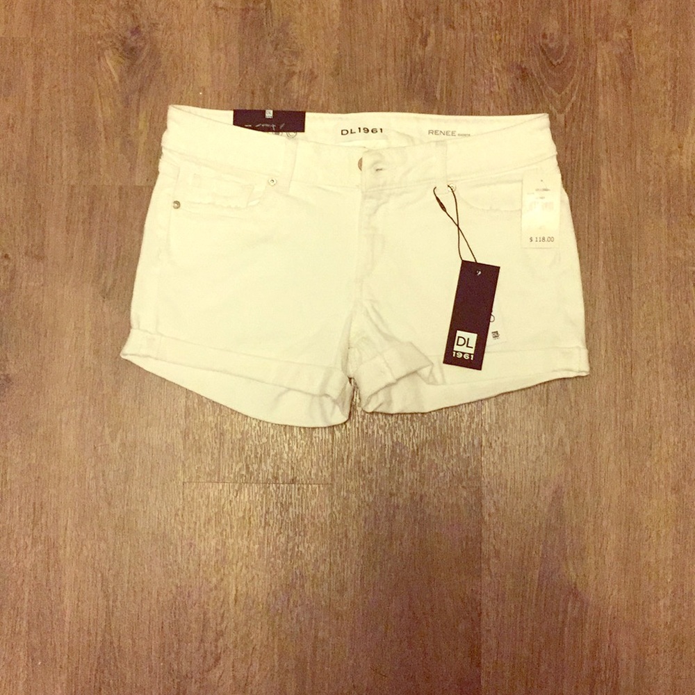 DL1961 Renee Shorts - Size 24